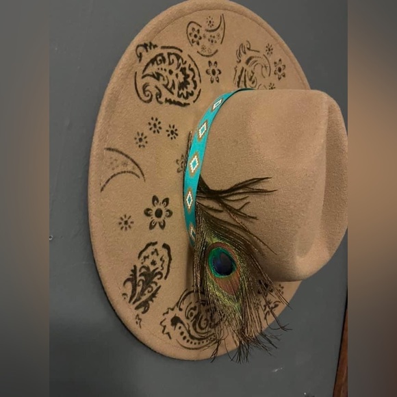 Custom drawn hat - Picture 2 of 2